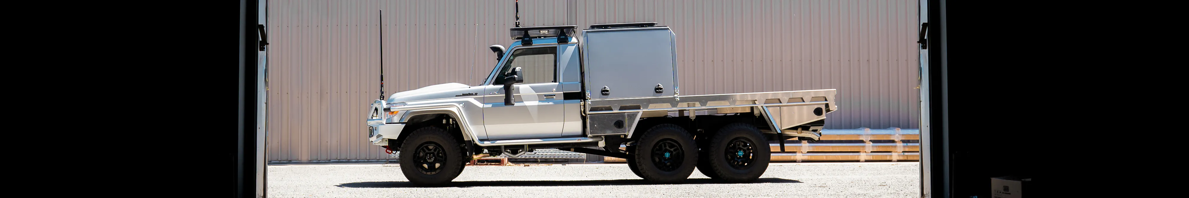 Customised 79 Series with AEV 6×6 conversion