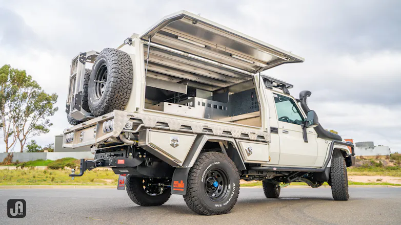David & Karena's Single Cab build