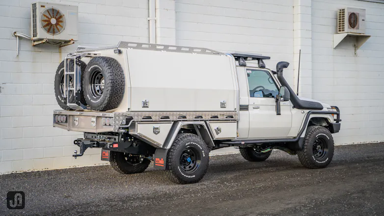 David & Karena's Single Cab build
