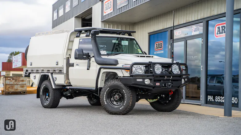 David & Karena's Single Cab build