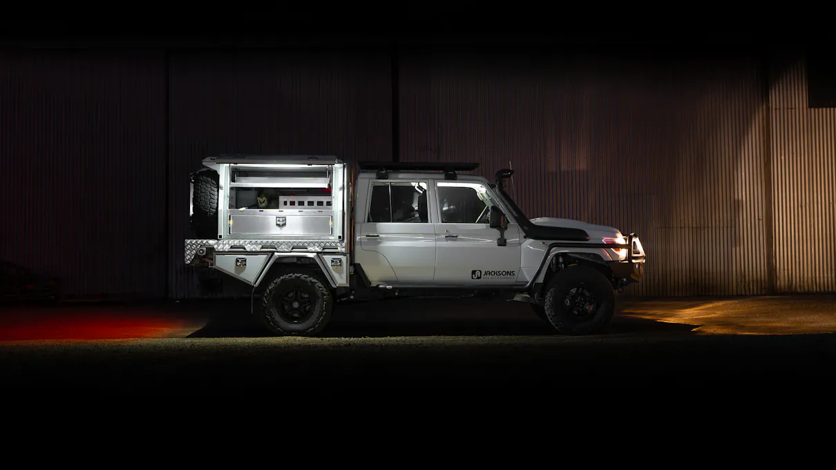 WHITE DUAL CAB 79 SERIES DISPLAY CAR BY JACKSONS 4X4