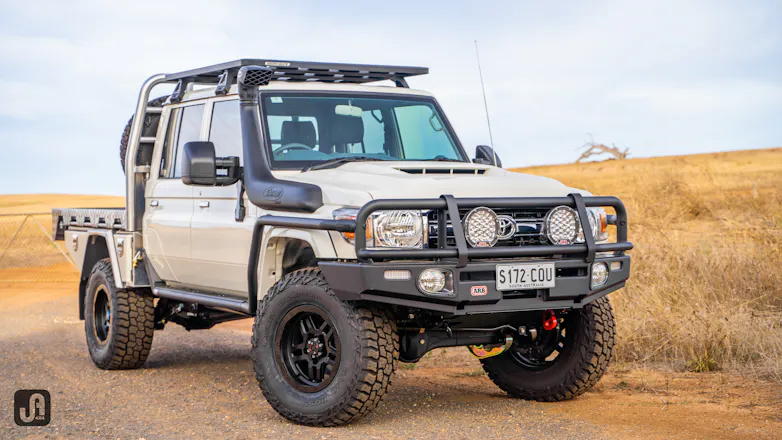 Front view of white 79 Series Landcruiser build