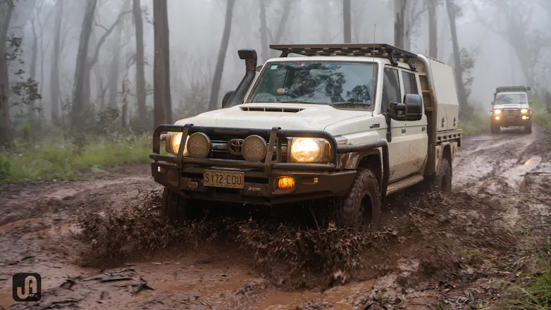 79 Series off roading through the fog and mud