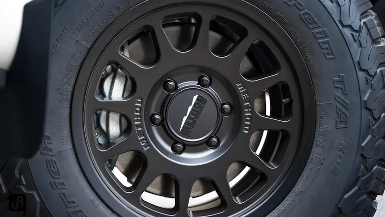 Jmacx 3800kg GVM upgrade for 300 series Landcruiser