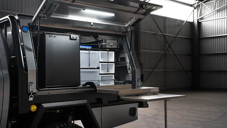 Jacksons 4x4 canopy opened out to show interior contents & lighting