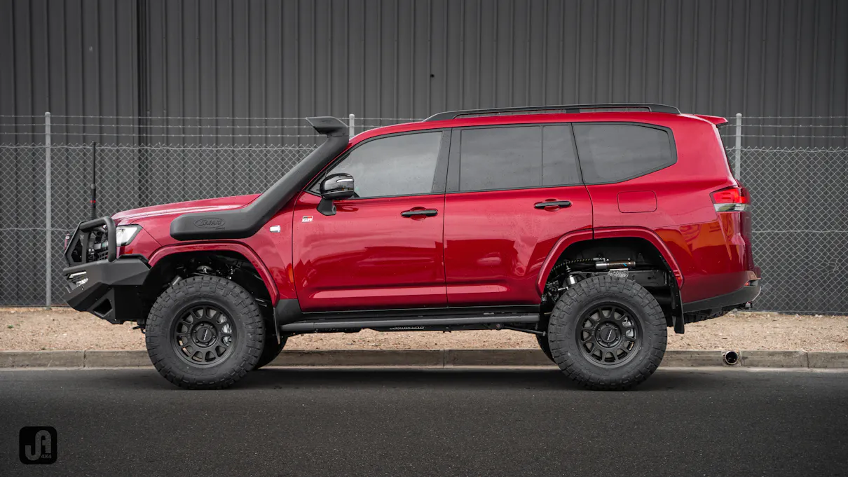 Merlot GR Sport 300 Series with Safari ARMAX snorkel