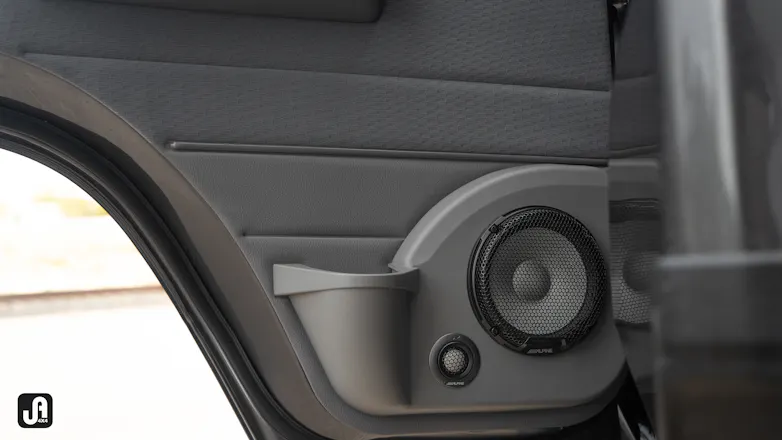 Alpine R-Series speaker system for 79 Series