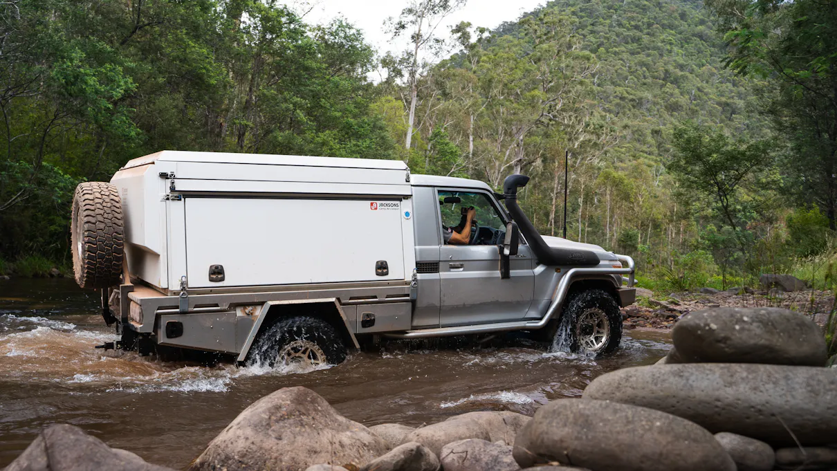 JACKSONS CARRY ME CAMPER