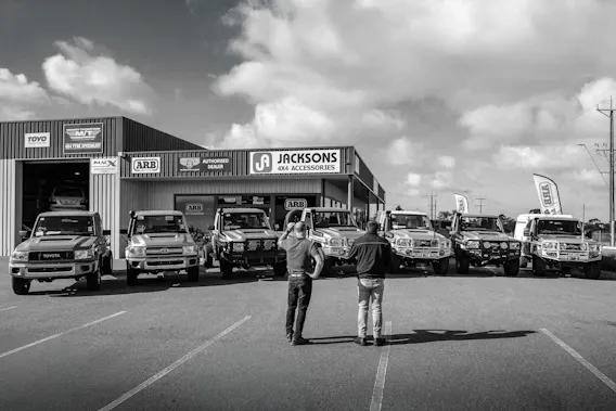 4WDs outside of Jacksons 4x4