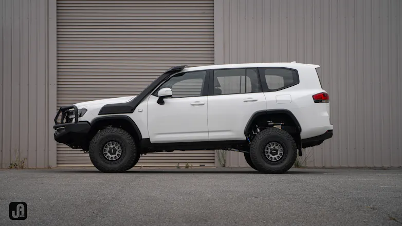 Customised 300 Series Landcruiser