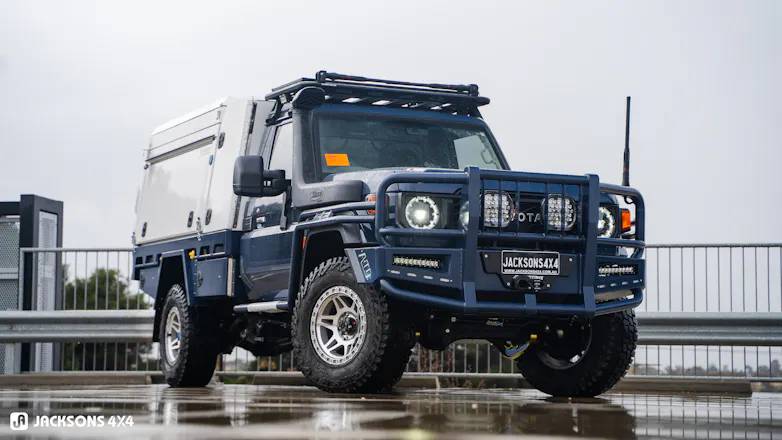 Midnight Blue 79 Series Landcruiser build